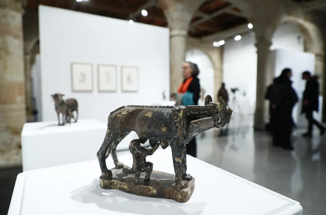 Loba capitolina. Algunas Madres. Venancio Blanco. Febrero - Julio 2025. Sala de Exposiciones Santo Domingo de la Cruz, Salamanca