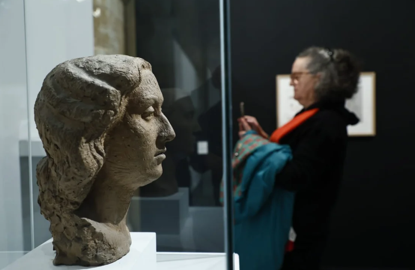 Busto en escayola. Algunas Madres. Venancio Blanco. Febrero - Julio 2025. Sala de Exposiciones Santo Domingo de la Cruz, Salamanca