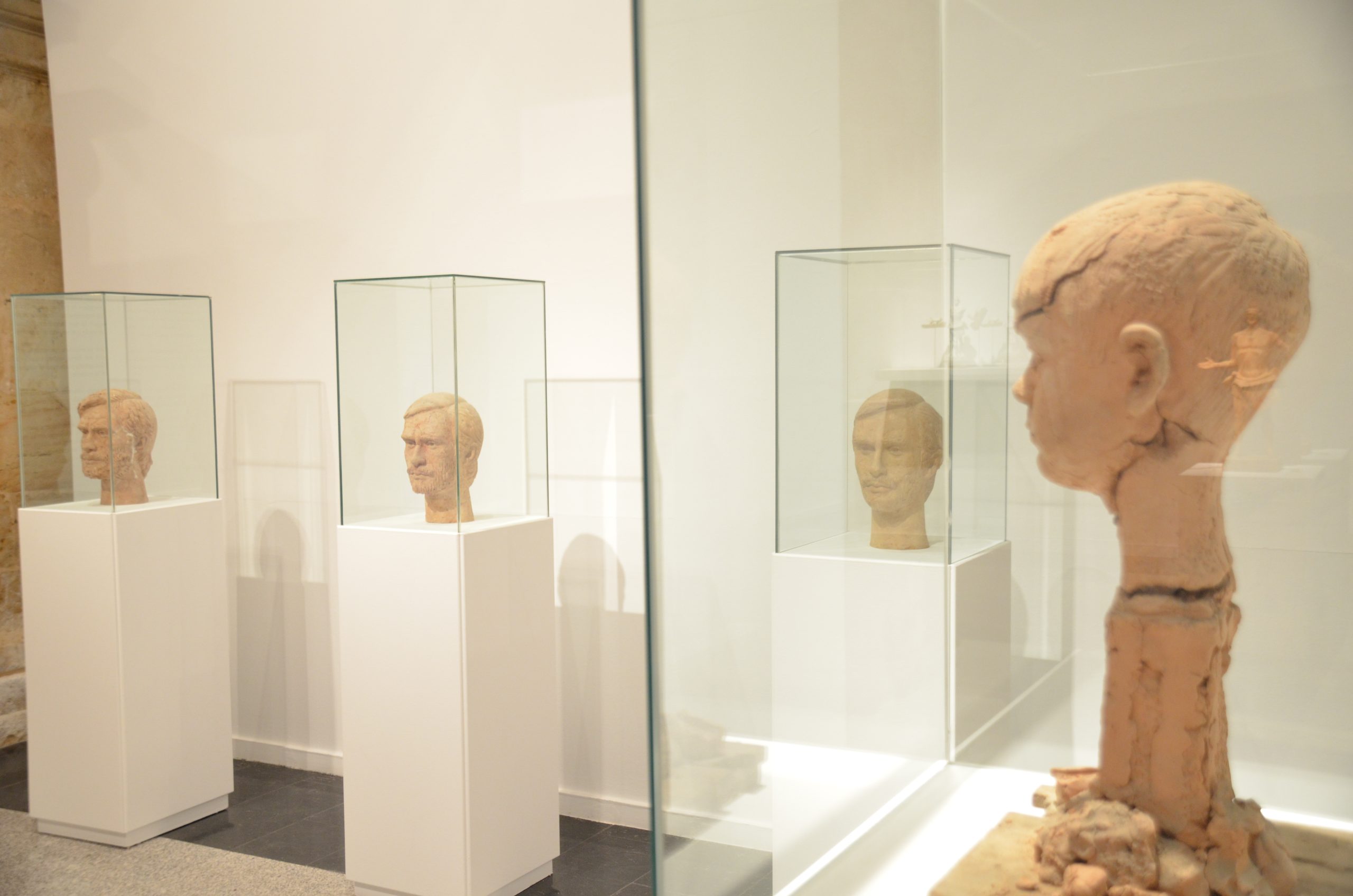 Paco. Exposición Una Mirada Sincera. Venancio Blanco. Enero - Junio 2022. Sala de exposiciones Santo Domingo de la Cruz, Salamanca