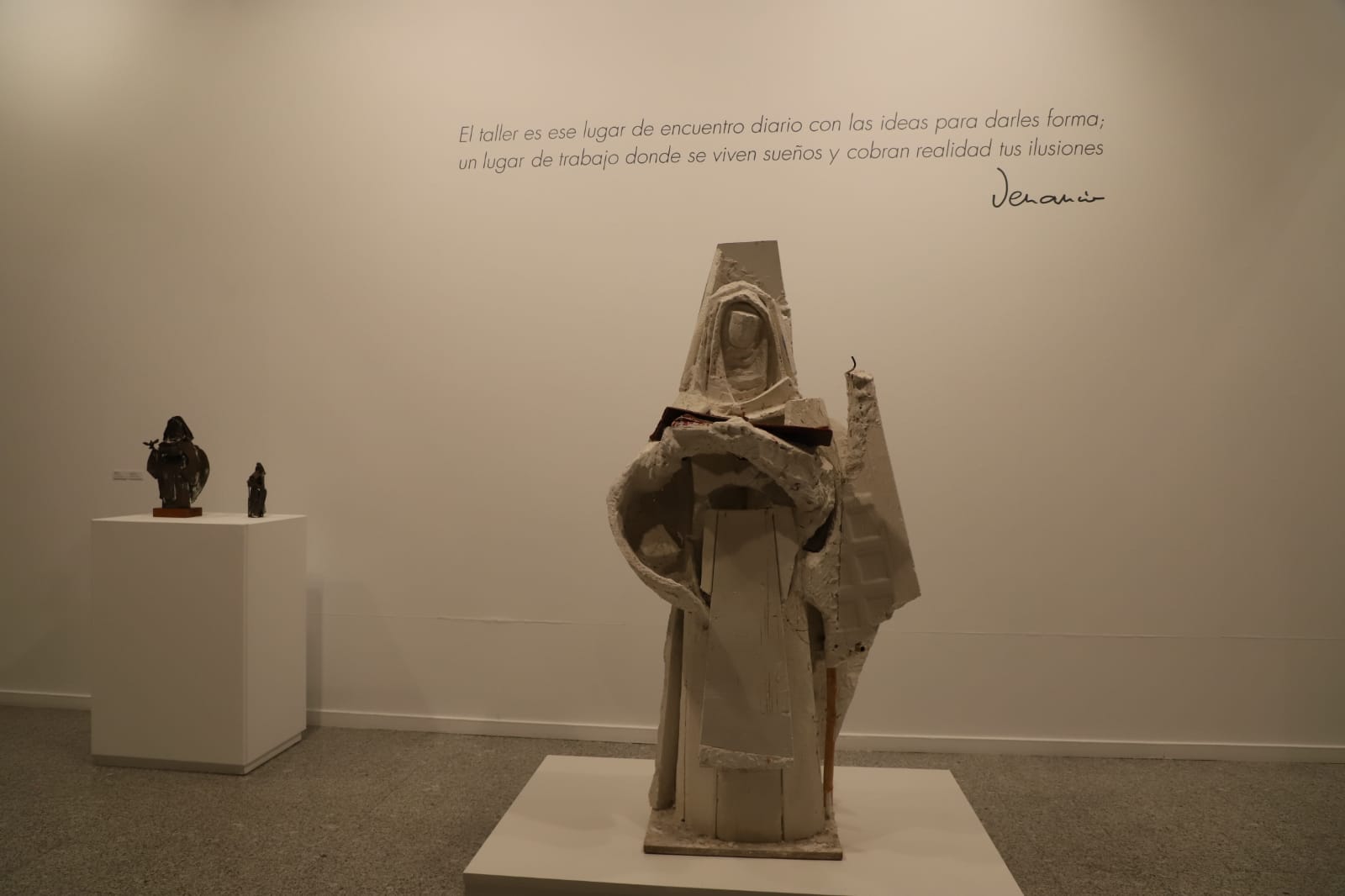 Escayola de Santa Teresa de Jesús. Exposición Una Mirada Sincera. Venancio Blanco. Enero - Junio 2022. Sala de exposiciones Santo Domingo de la Cruz, Salamanca